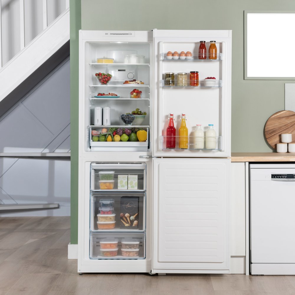 Bosch Series 2 KGN34NWEAG 50/50 Freestanding No Frost Fridge Freezer White - Clearance