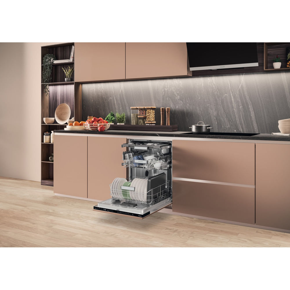 Hotpoint H7I HP42 L UK Integrated Full Size Dishwasher 15 Place Settings with Maxi Space H7IHP42L