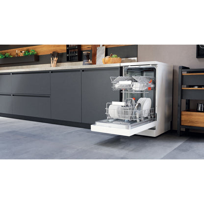 Hotpoint HSFO3T223WUKN Freestanding Slimline Dishwasher 10 Place Setting White