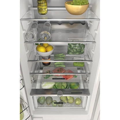 Whirlpool WHC18 T332 P UK built in fridge freezer